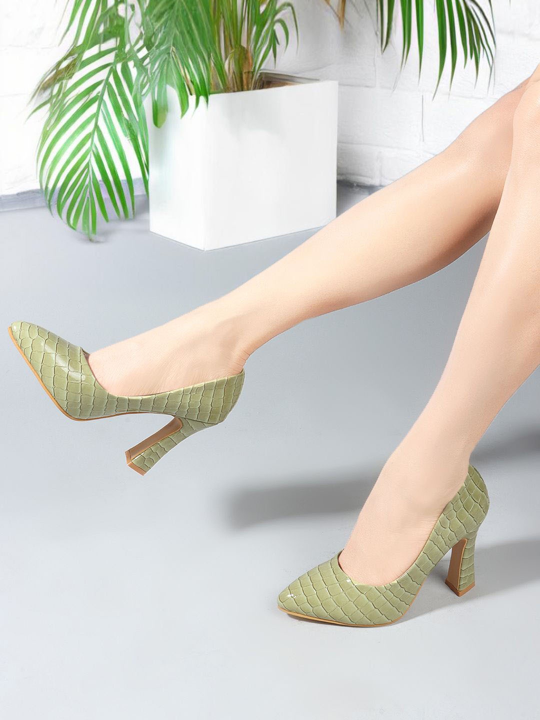 

CORSICA Textured Party Block Pumps, Green