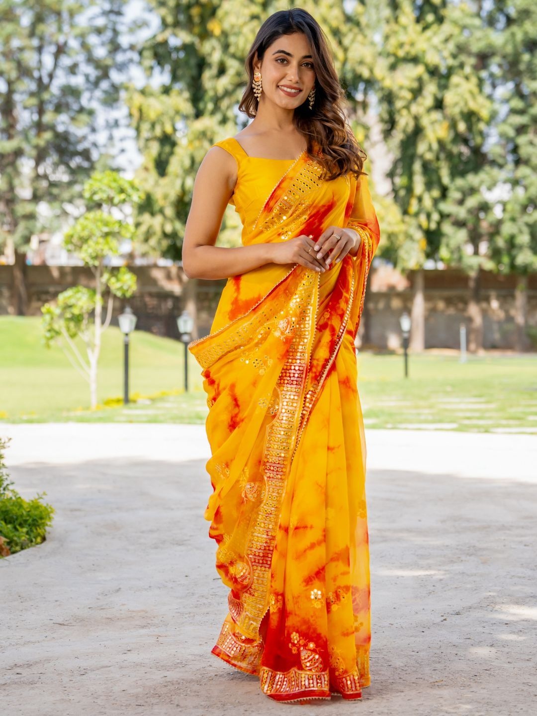 

PRETTY PALLU Mirror Work Soft Saree, Yellow