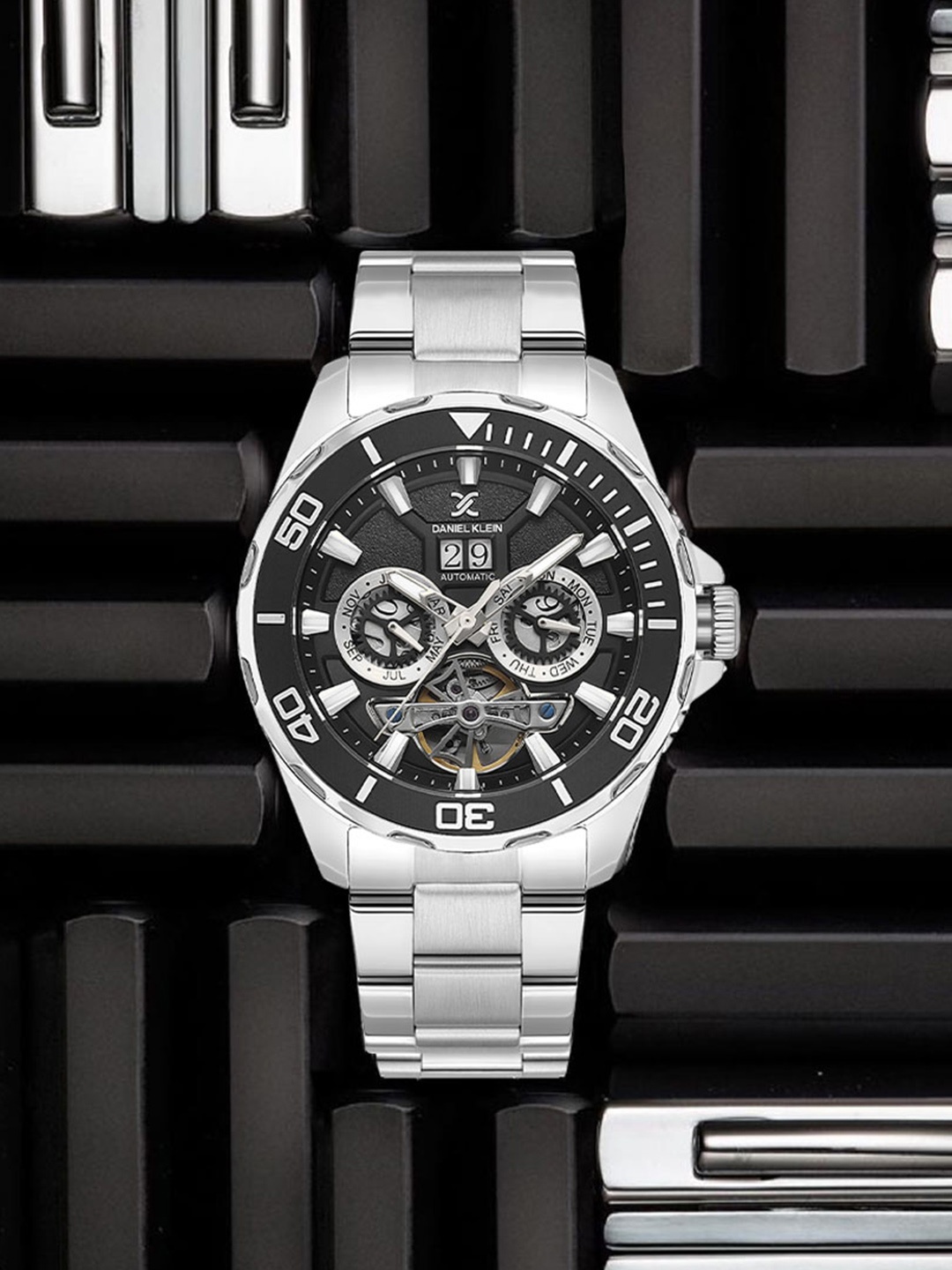 

Daniel Klein Men Dial & Bracelet Style Straps Analogue Watch DK.1.13754-2, Black