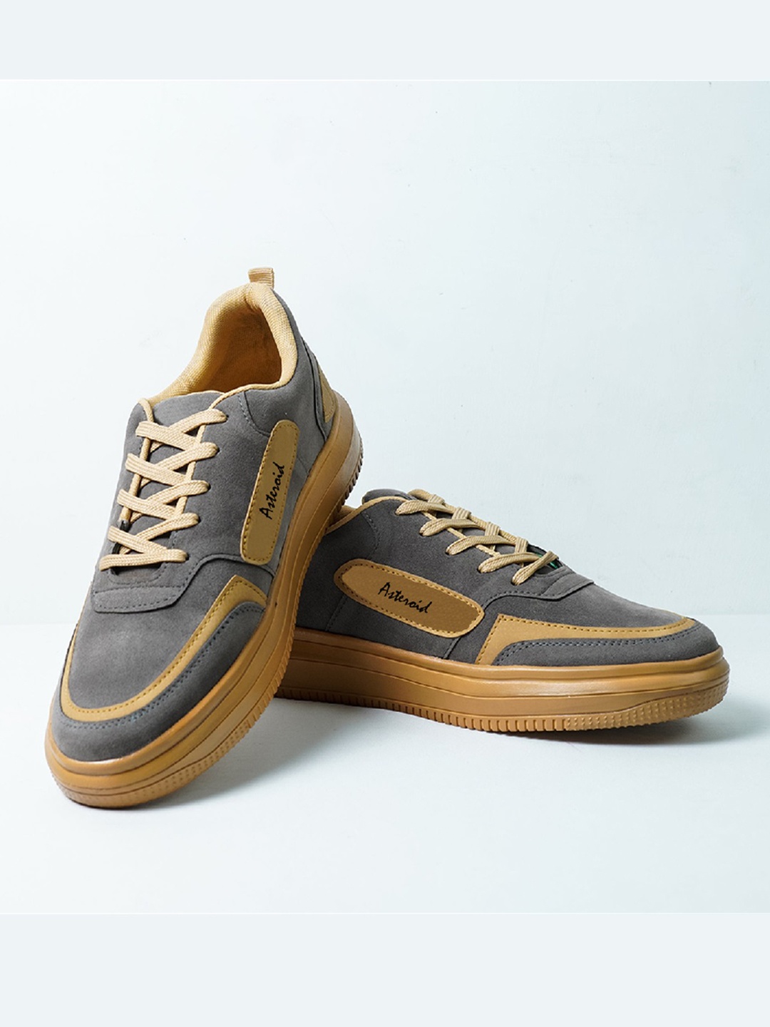 

ASTEROID Men Colourblocked Suede Sneakers, Grey
