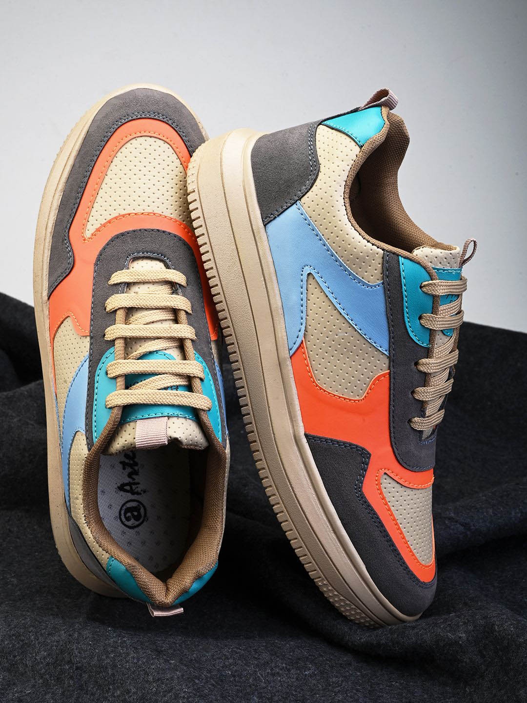 

ASTEROID Men Colourblocked Lace-Ups Sneakers, Multi
