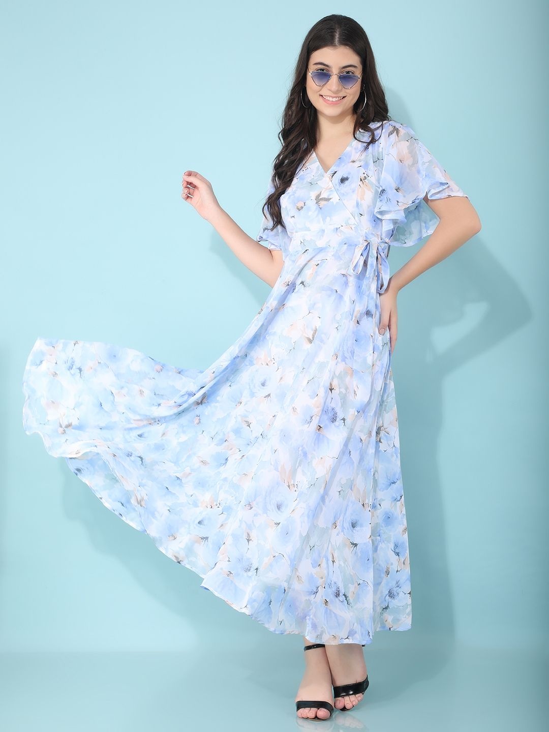 

Crimsoune Club Women Flared Sleeves Floral Printed Fit and Flare Dress, Blue