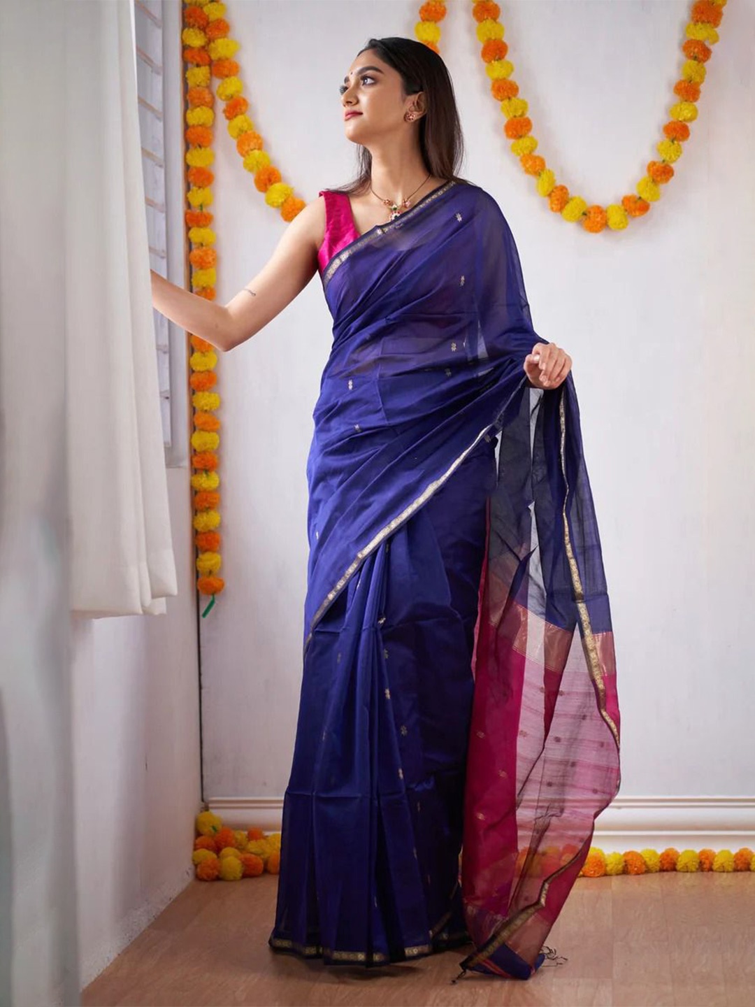 

revika Ethnic Motif Zari Woven Pure Silk Kanjeevaram Saree, Blue