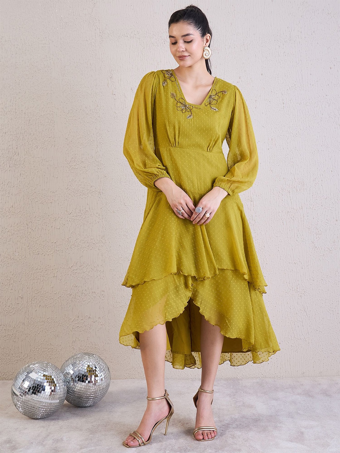 

MEDLEY BY ANTHEAA Women Self Design V-Neck Puff Sleeves Puff Sleeve Fit & Flare Midi Dress, Green