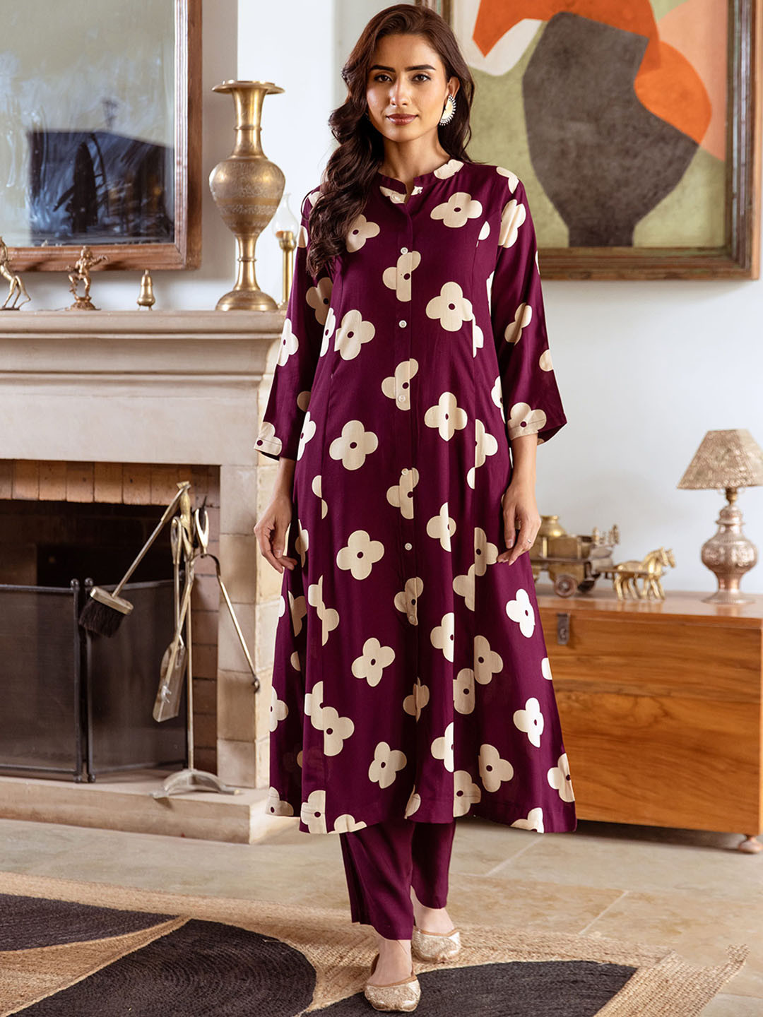 

KALINI Floral Printed Mandarin Collar A-Line Kurta with Trousers, Burgundy