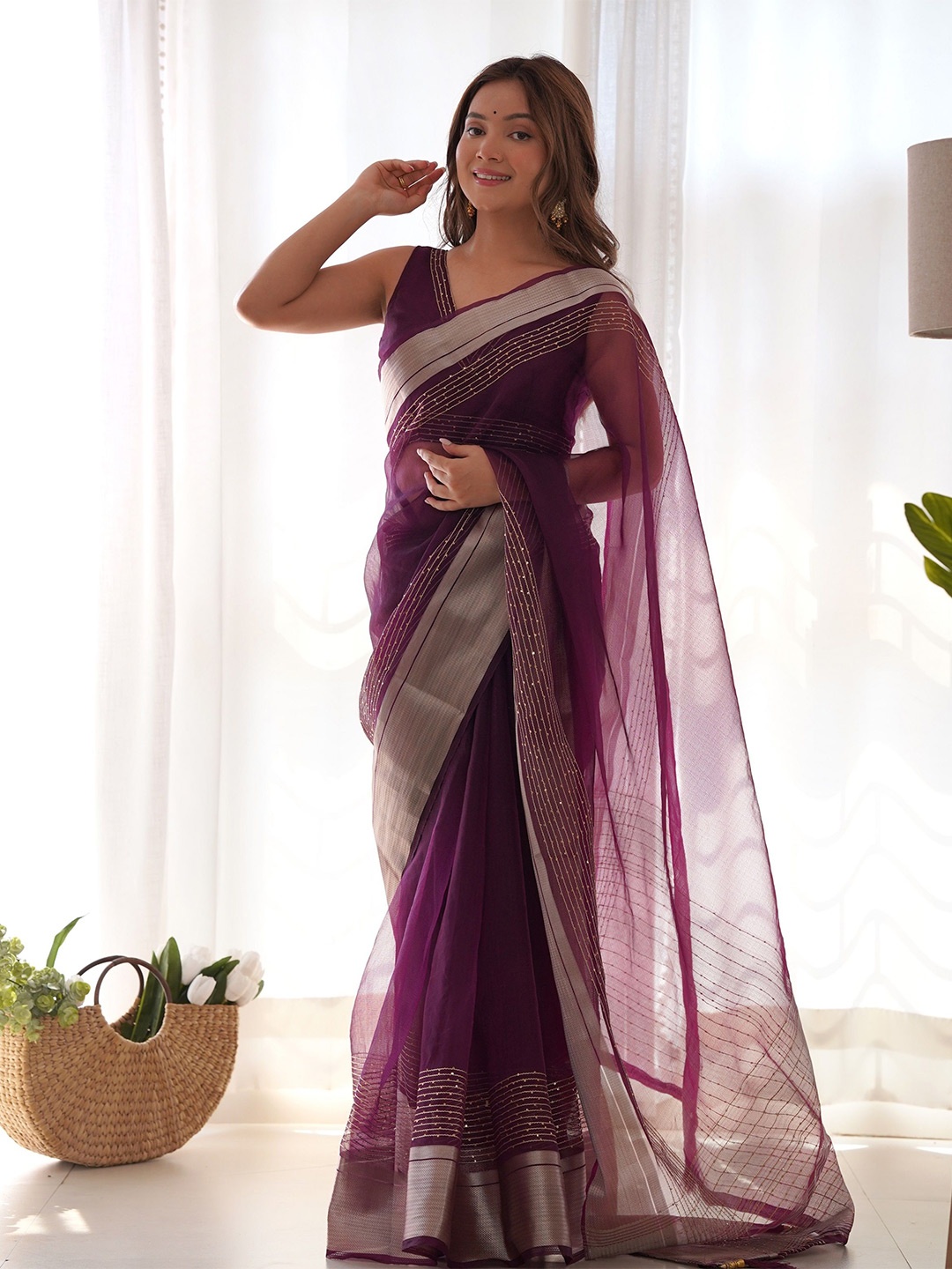 

CANIZZARO Sequinned Striped Zari Woven Khadi Saree, Magenta
