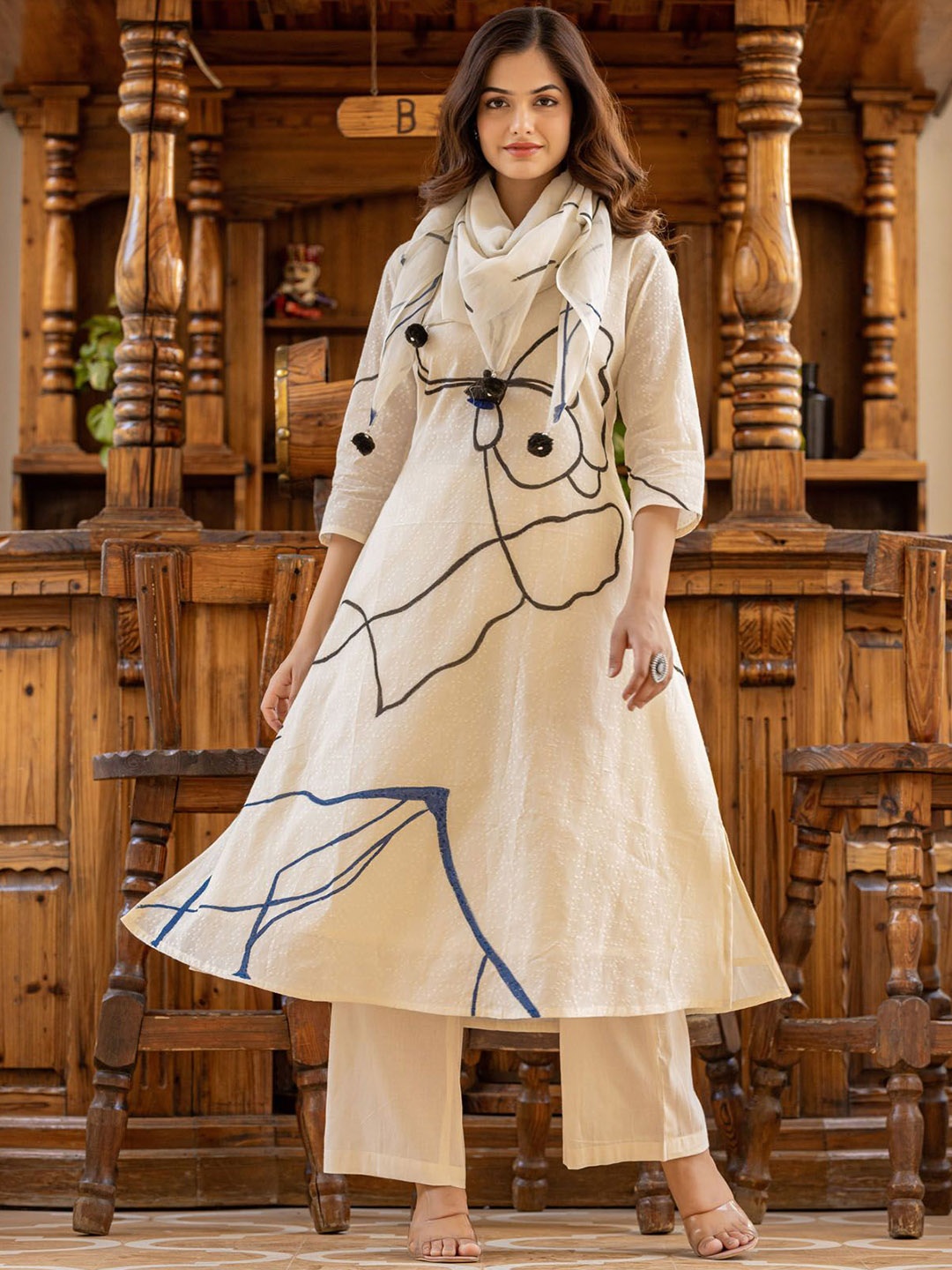 

FASHION DWAR Floral Printed Straight Pure Cotton Kurta With Trousers, Off white