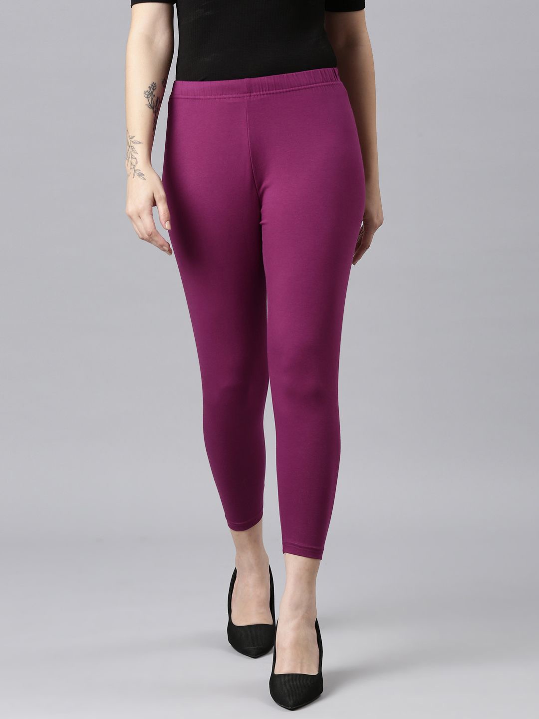 

DIXCY SCOTT Slimz Mid-Rise Three-Fourth Length Leggings, Purple