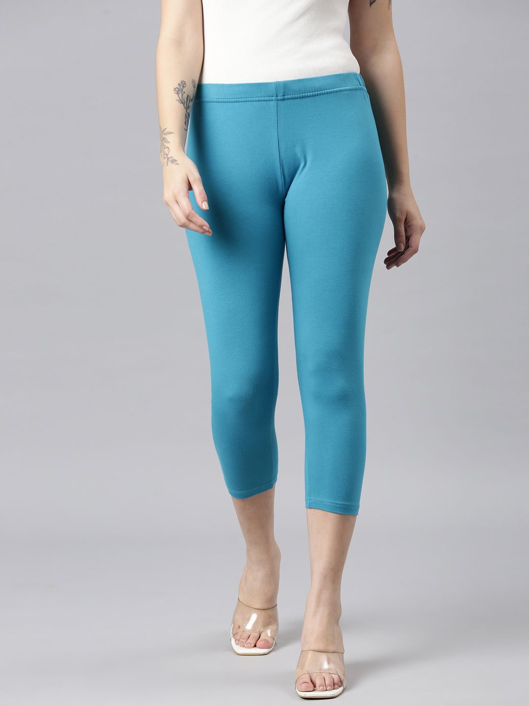 

DIXCY SCOTT Slimz Women Solid Mid Rise Slip OnThree-Fourth Leggings, Sea green