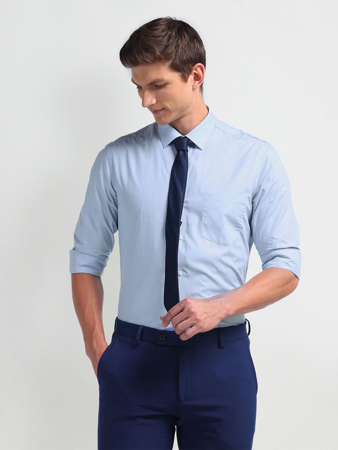 

Arrow Men Solid Cotton Slim Fit Formal Shirt, Blue
