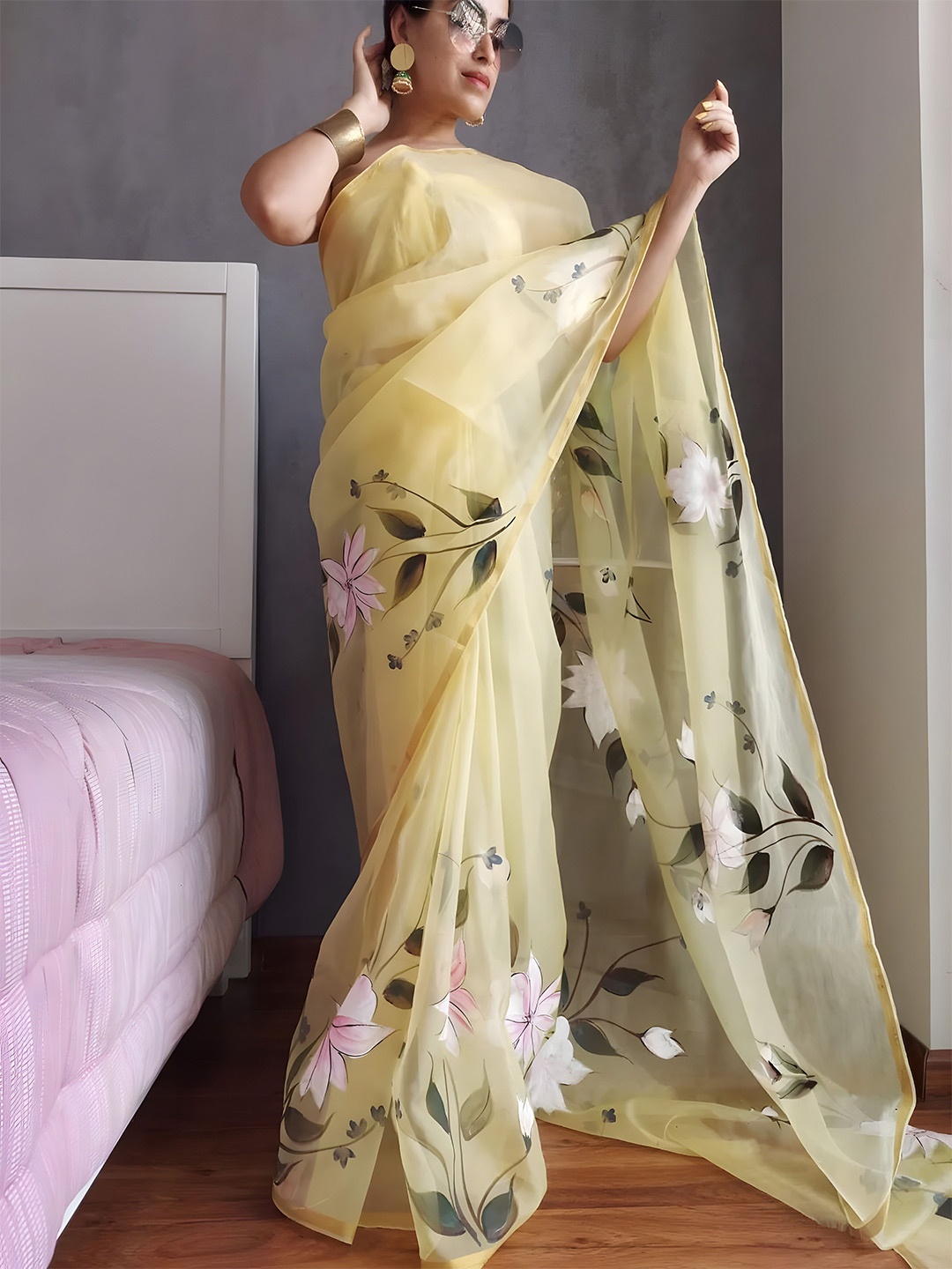 

Anouk Floral Organza Saree, Yellow