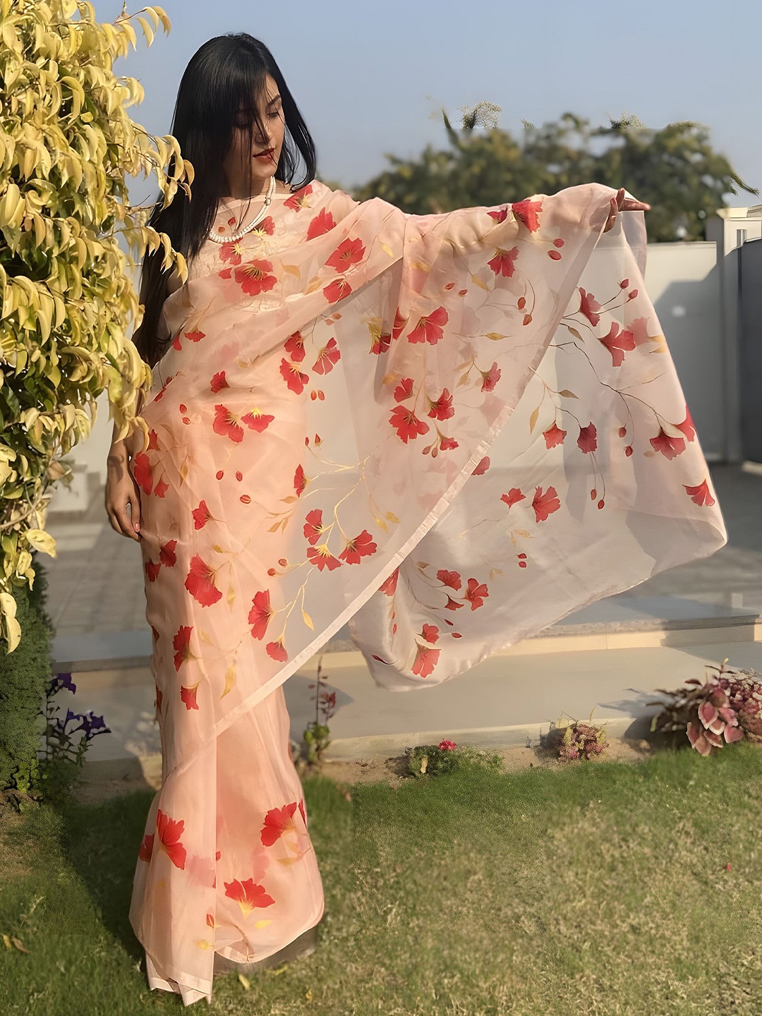 

Anouk Floral Organza Saree, Peach