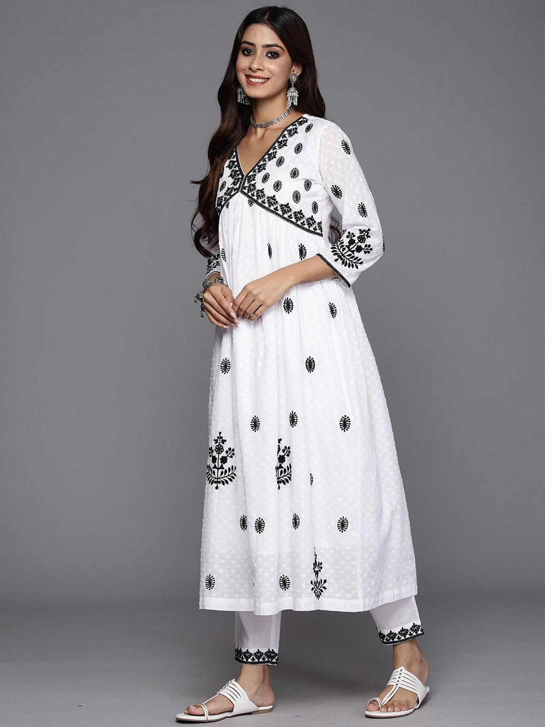

Indo Era Ethnic Motifs Embroidered Empire Thread Work Pure Cotton Straight Kurta & Trouser, White