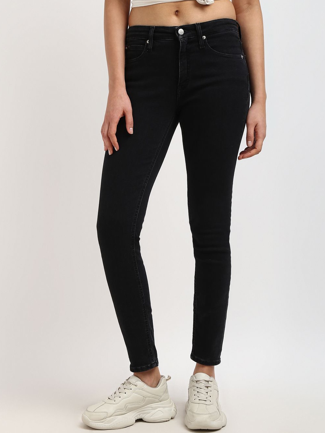 

Calvin Klein Jeans Women Skinny Fit Mid-Rise Jeans, Black