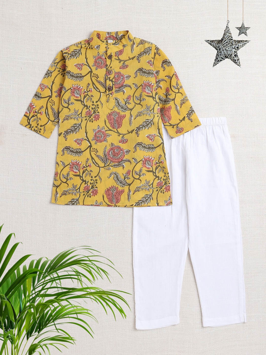 

The Magic Wand Boys Floral Printed Pure Cotton Straight Kurta with Pyjamas, Yellow