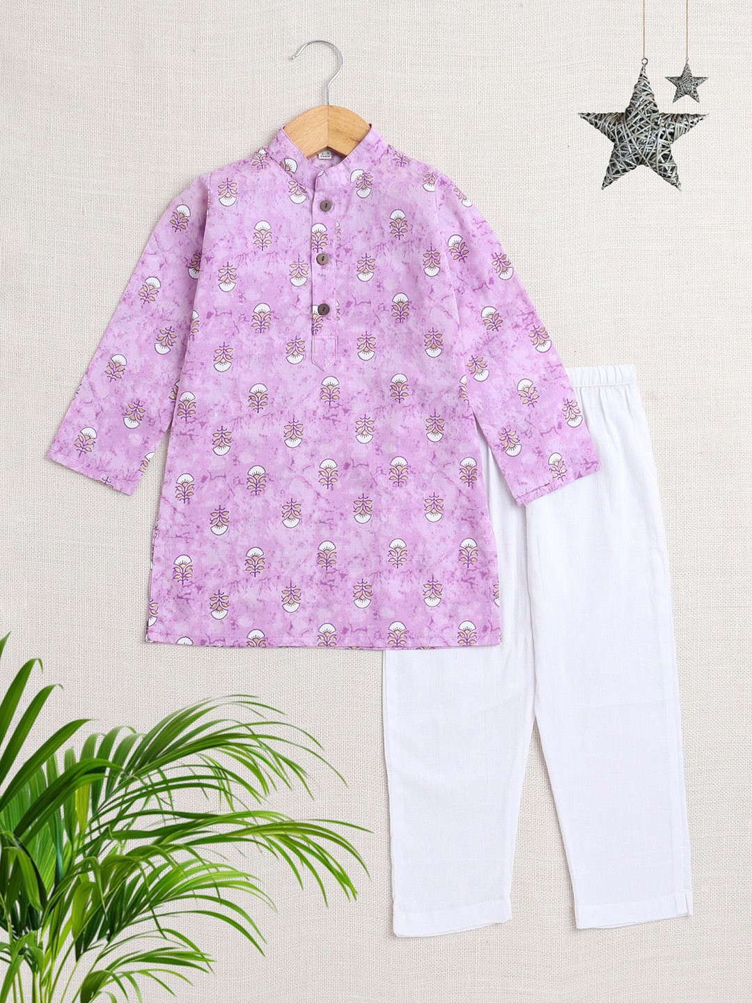 

The Magic Wand Boys Floral Printed Pure Cotton Straight Kurta with Pyjamas, Purple