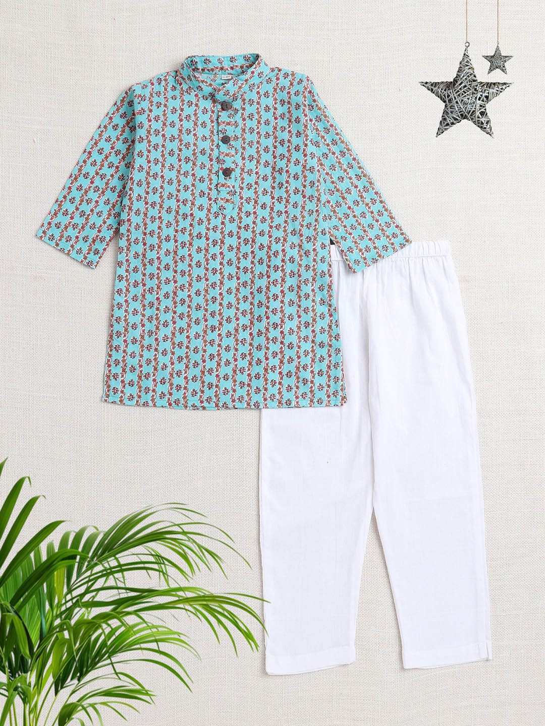 

The Magic Wand Boys Floral Printed Mandarin Collar Pure Cotton Straight Kurta With Pyjamas, Teal