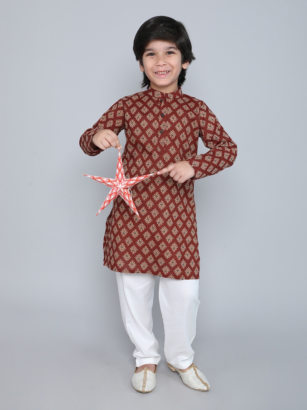 

The Magic Wand Boys Ethnic Motifs Printed Pure Cotton Straight Kurta with Pyjamas, Maroon