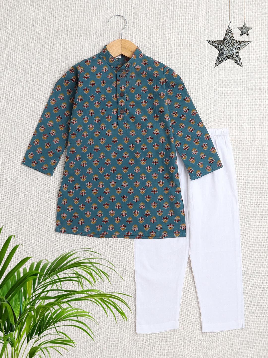 

The Magic Wand Boys Ethnic Motifs Printed Pure Cotton Straight Kurta with Pyjamas, Teal