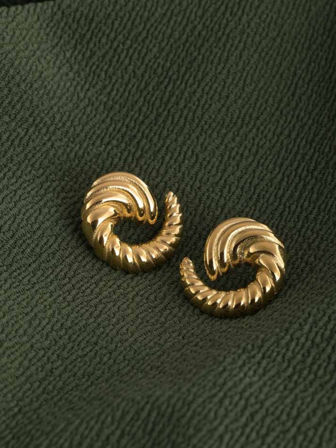 

PALMONAS Circular Studs Earrings, Gold