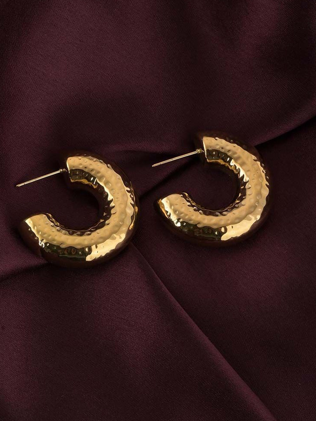 

PALMONAS Textured Curve Gold-Plated Hoop Earrings