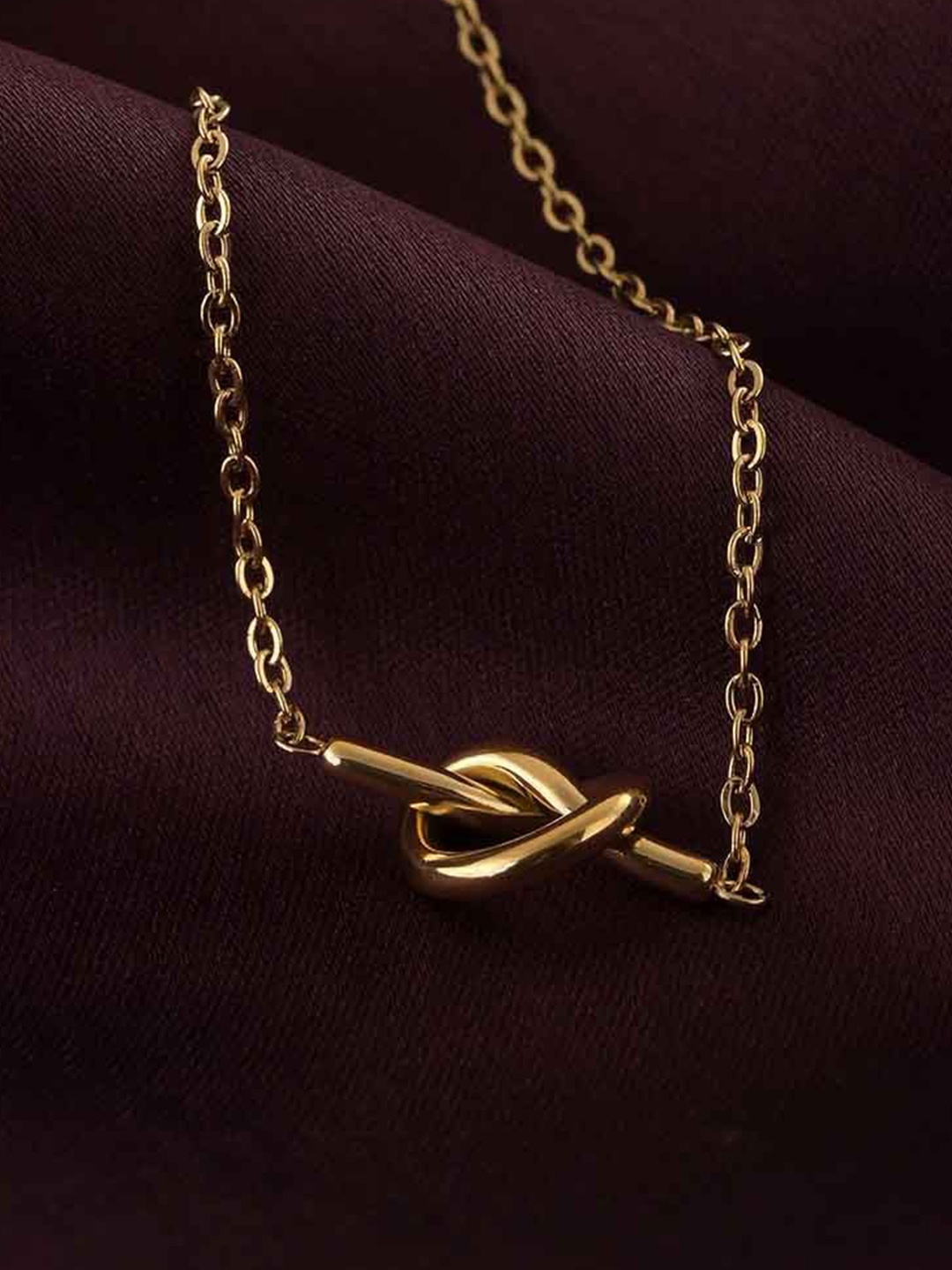 

PALMONAS Infinity Knot Gold-Plated Stainless Steel Necklace