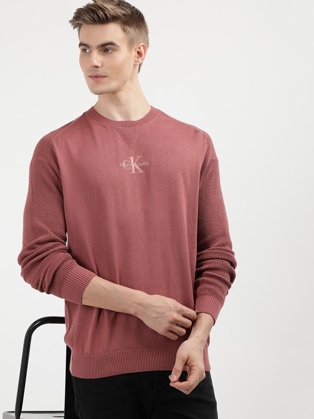 

Calvin Klein Jeans Men Pullover, Rust