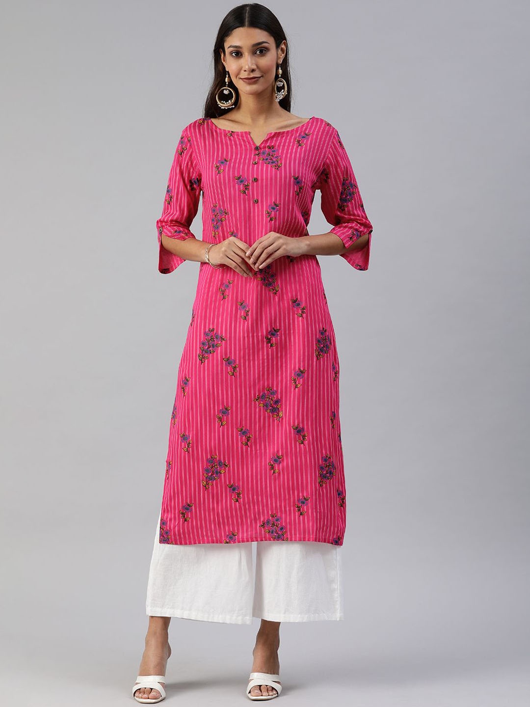 

Swishchick Floral Printed Notch Neck Straight Kurta, Pink