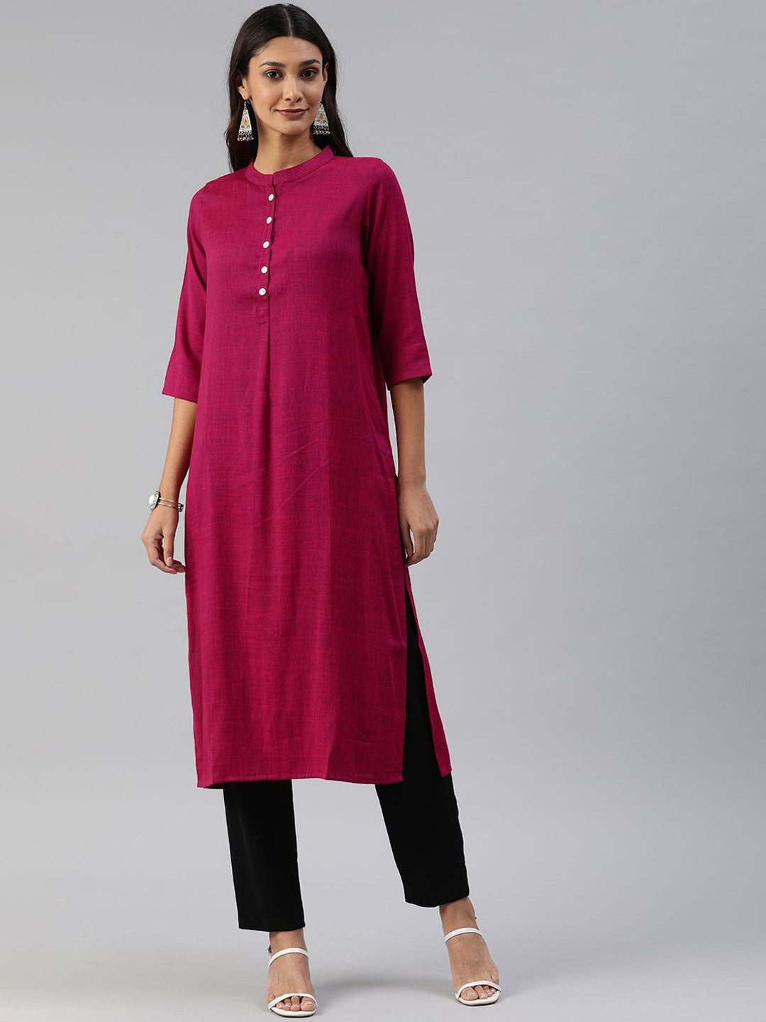 

Swishchick Mandarin Collar Regular A-Line Kurta, Magenta