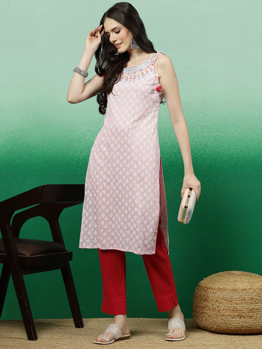 

Sangria Pink Floral Printed Thread Work Straight Kurta