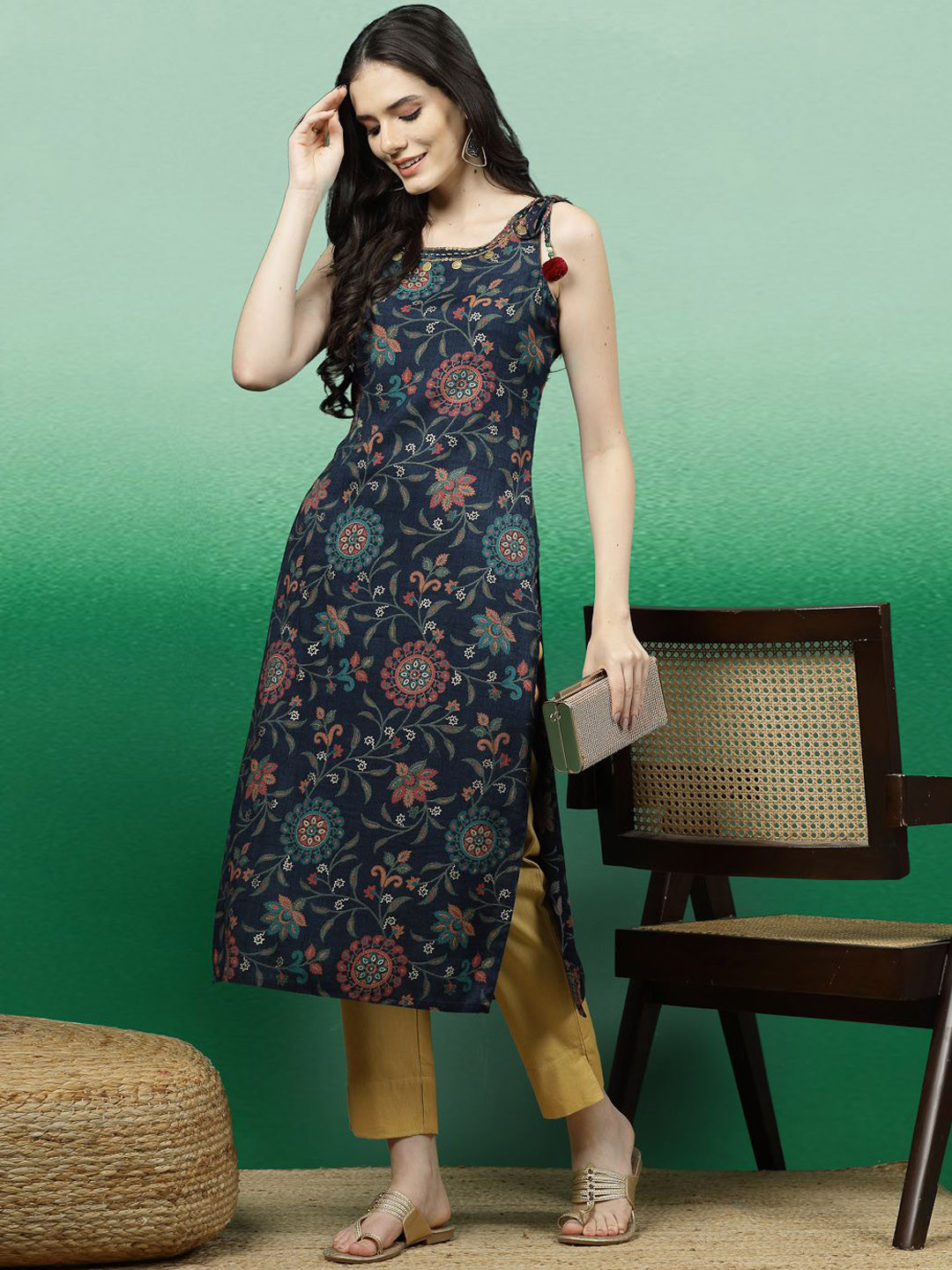 

Sangria Navy Blue Floral Printed Straight Kurta