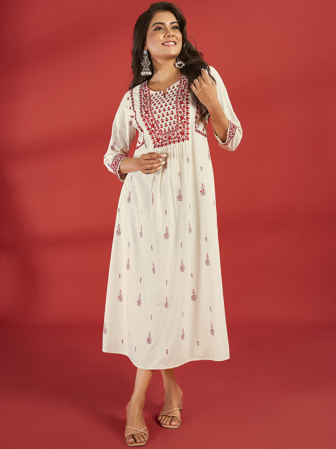 

IWUMAN Ethnic Motifs Embroidered Notch Neck A-Line Kurta, Off white