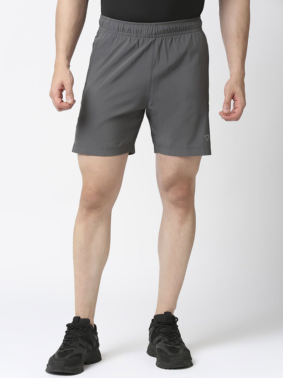 

Lovable Sport Men Solid Mid Rise Above Knee Sports Shorts, Steel