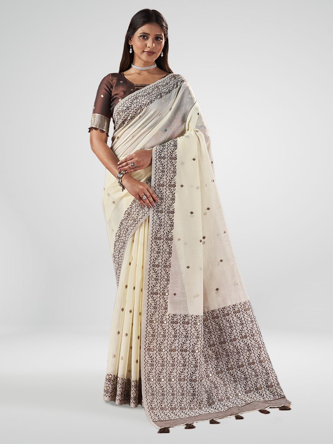 

Aura Ethnic Motif Pure Cotton Saree, Off white