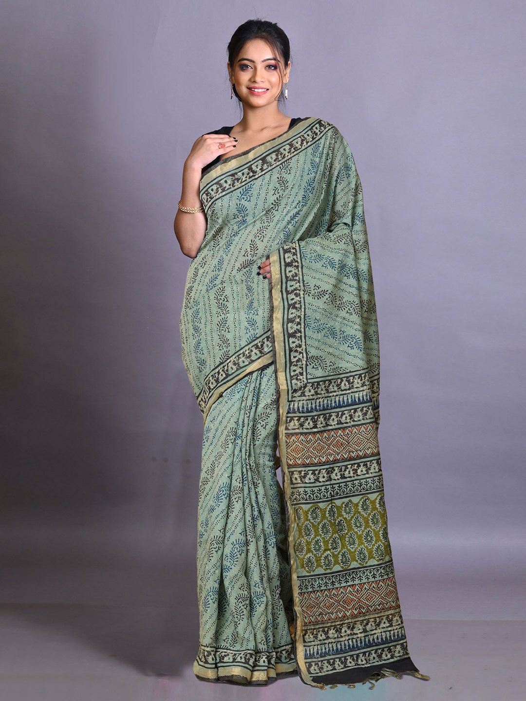 

Unnati Silks Ethnic Motifs Zari Pashmina Handloom Bagru Saree, Blue