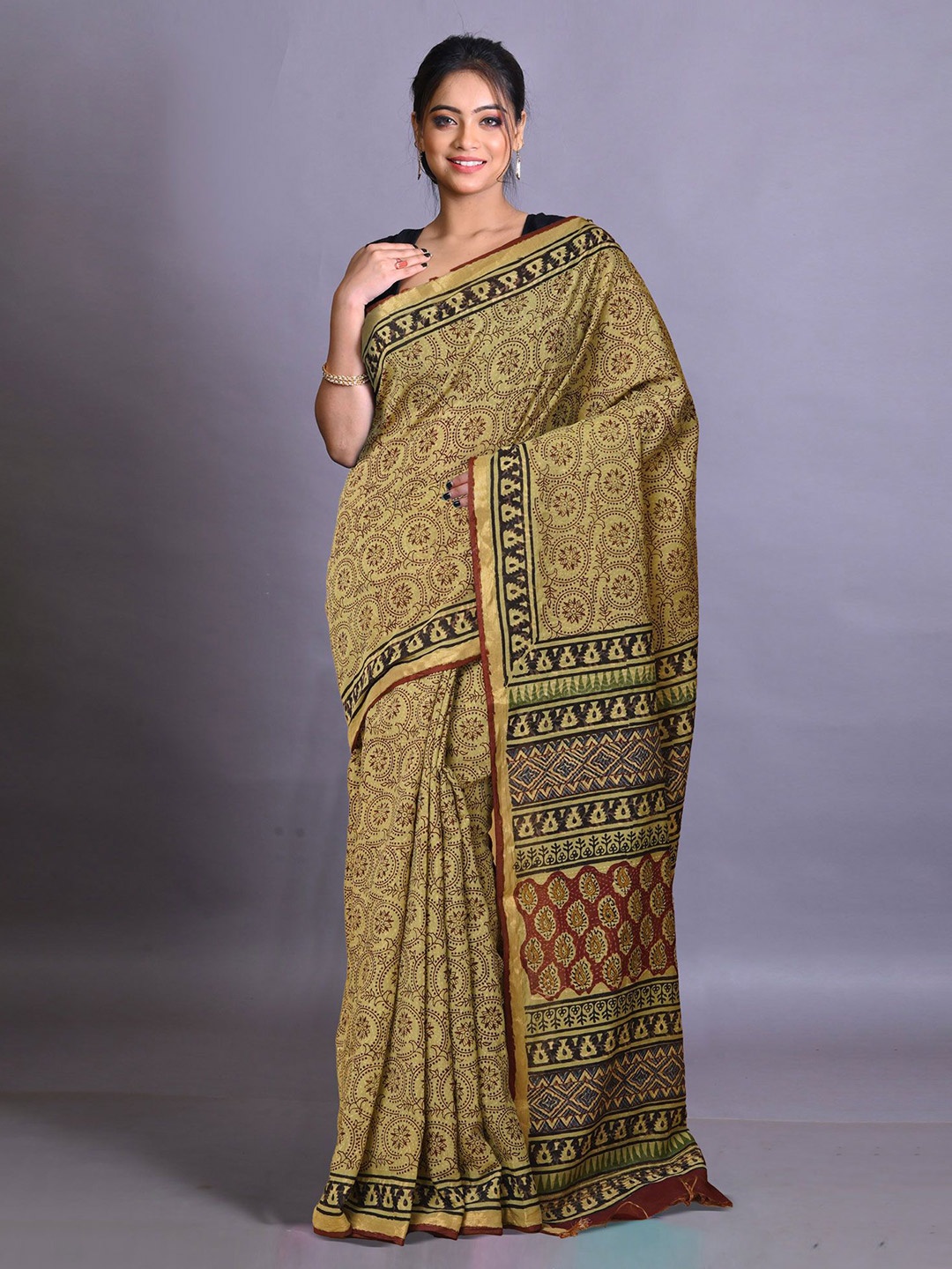 

Unnati Silks Ethnic Motif Handloom Bagru Saree, Green
