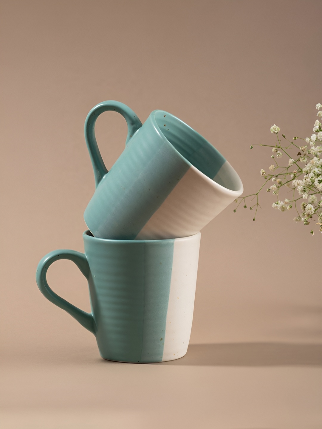 

URBAN SPACE Set of 2 Green & Off White Hand Crafted Ceramic Mugs