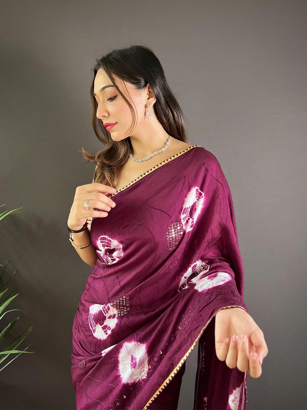 

Vastrasky Global Tie and Dye Pure Cotton Bandhani Saree, Magenta