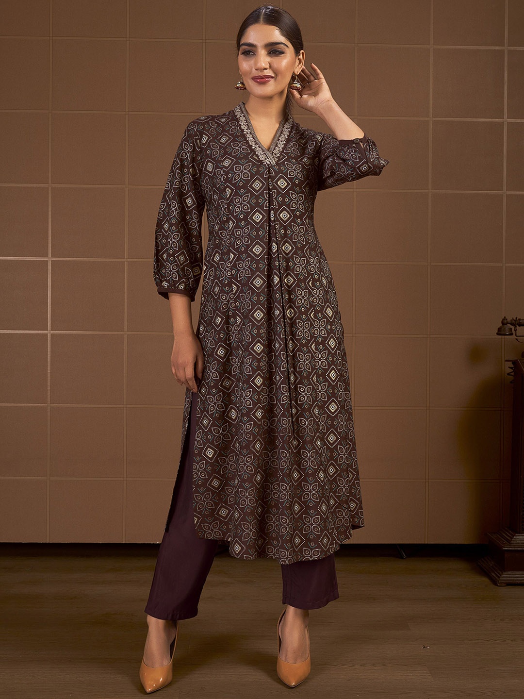

IWUMAN Ethnic Motifs Printed V-Neck A-Line Kurta, Brown