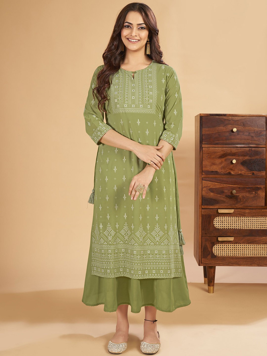

IWUMAN Ethnic Motifs Printed Georgette A-Line Kurta, Green