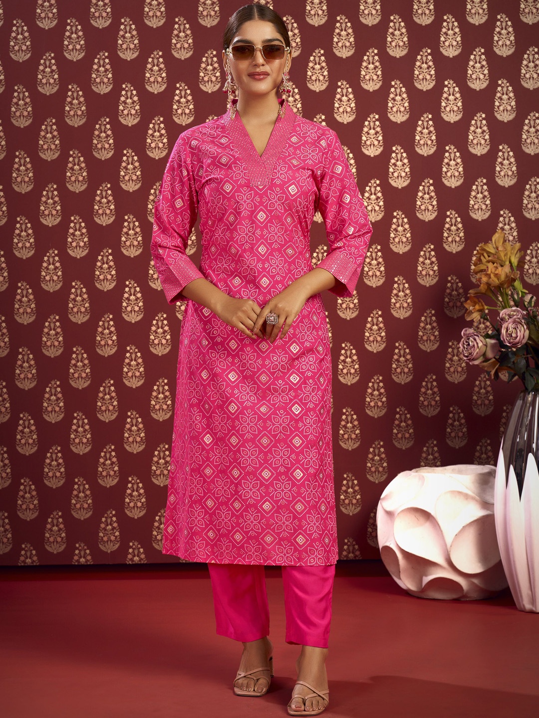 

IWUMAN Bandhani Printed V-Neck Straight Kurta, Pink
