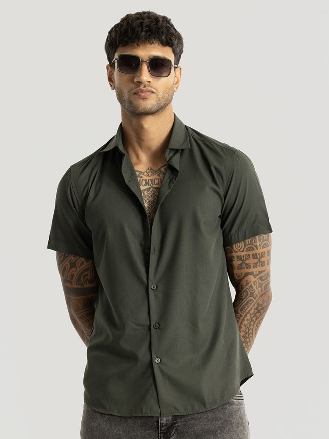 

Snitch Men Smart Slim Fit Opaque Casual Shirt, Green
