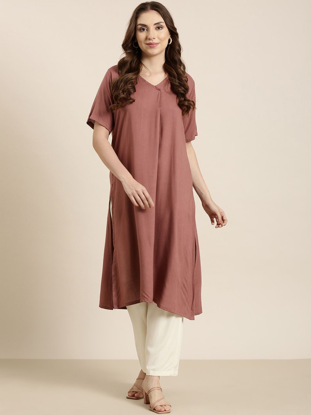 

SHOOLIN Straight Regular Kurta with Trousers, Purple