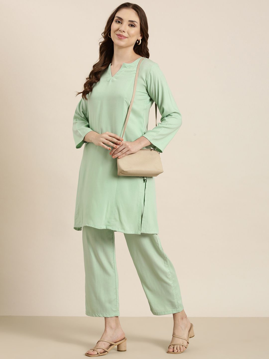 

SHOOLIN Round Neck Regular Top with Trousers, Green