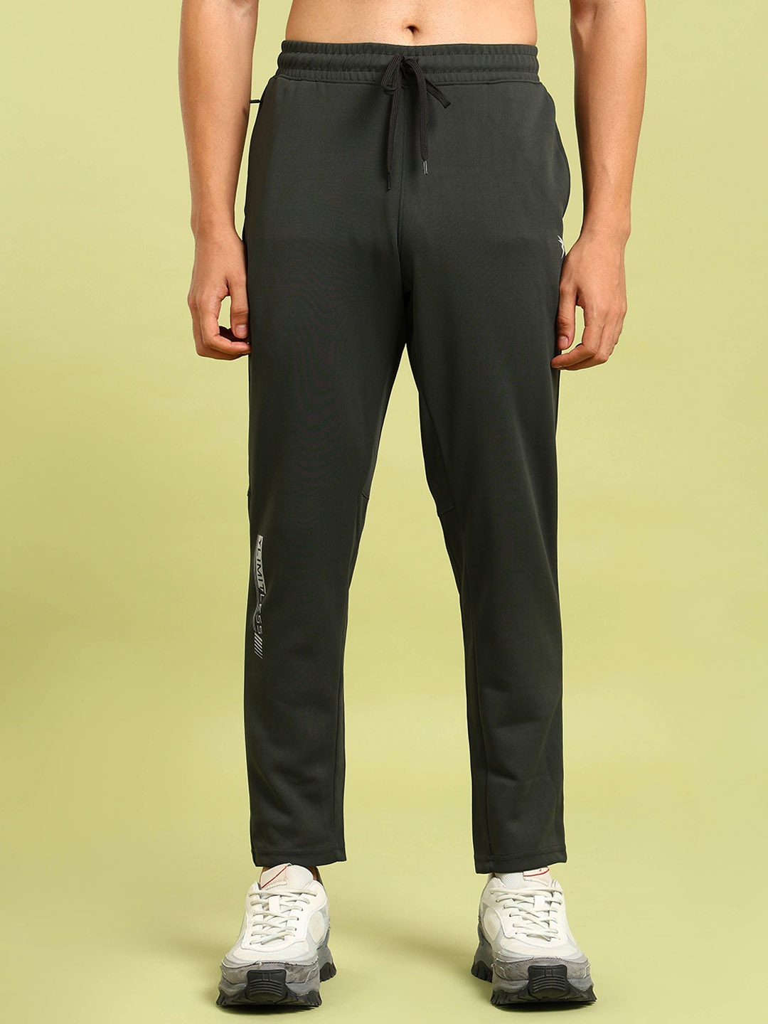 

Technosport Men Solid Slim Fit Sports Rapid-Dry Trackpant, Green