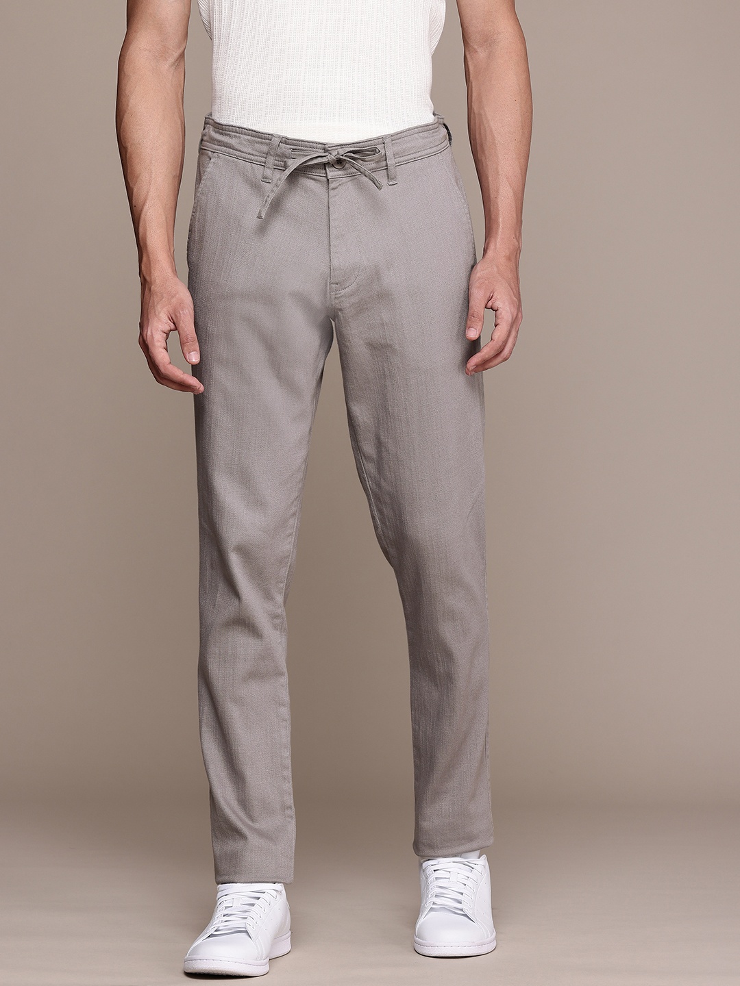 

French Connection Men Slim Fit Solid Casual Chinos Trouser, Grey