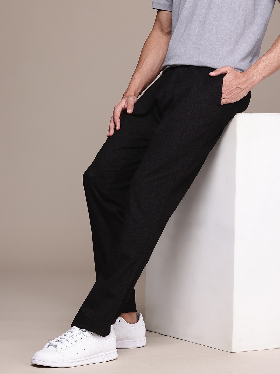 

French Connection Men Slim Fit Solid Casual Chinos Trouser, Black