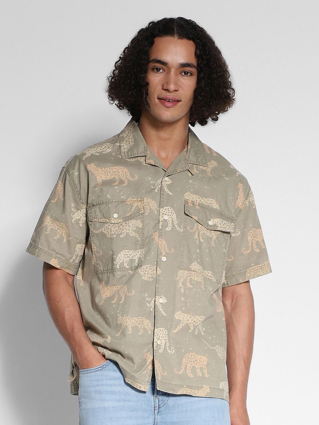 

AMERICAN EAGLE OUTFITTERS Men Animal Graphic Printed Cotton Casual Shirt, Olive