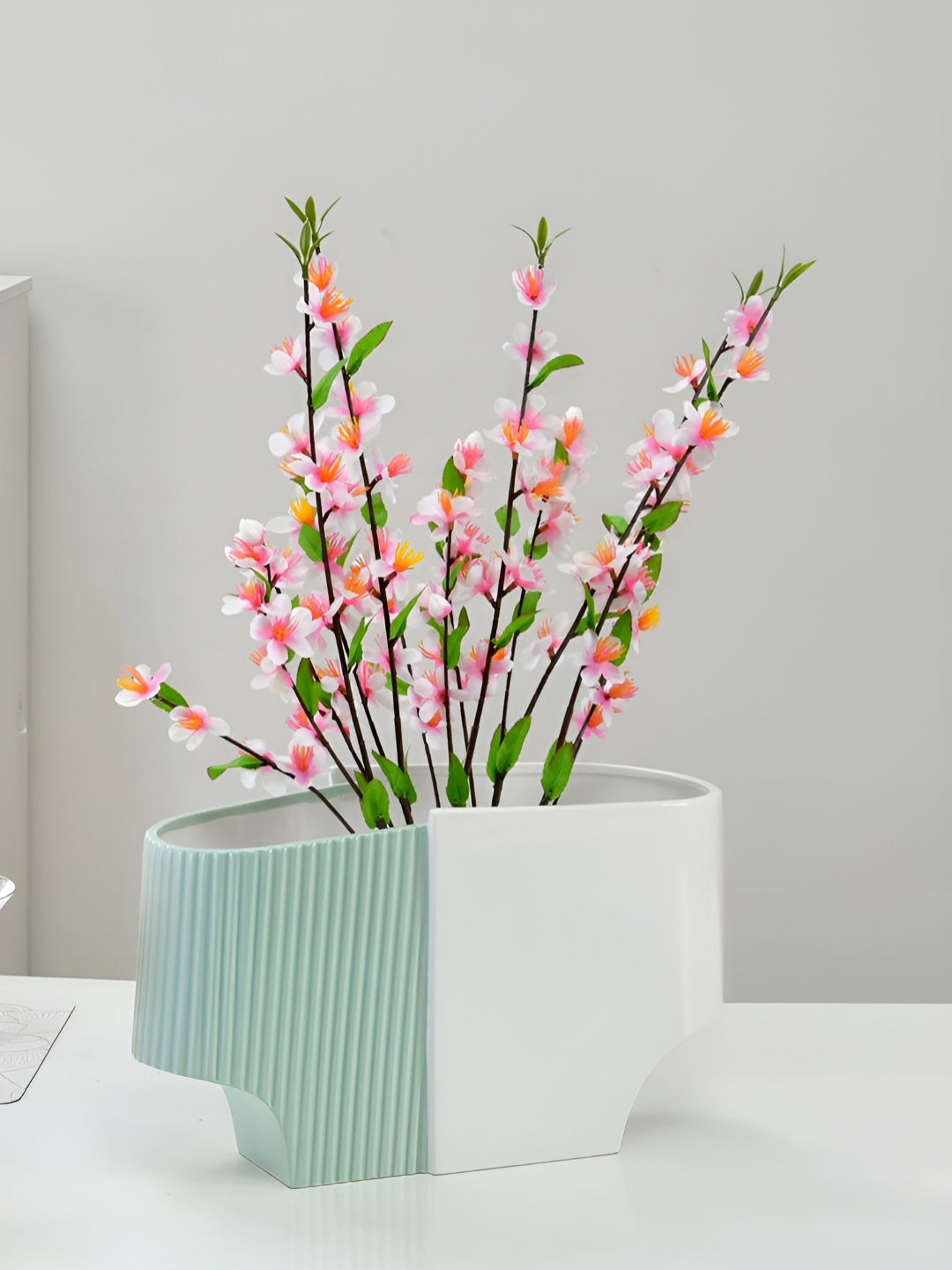 

Athome by Nilkamal Green & White Flower Vases