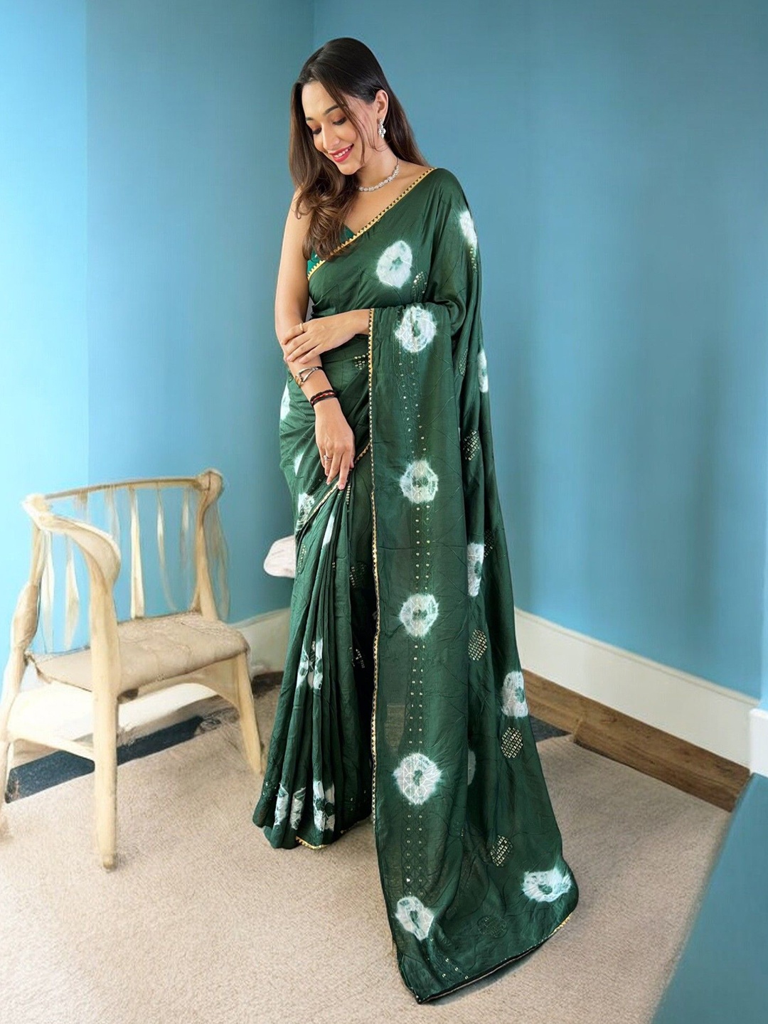 

Vastrasky Global Bandhani Gotta Patti Pure Cotton Bandhani Saree, Green